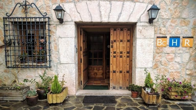 Hotel La Gerencia, Checa